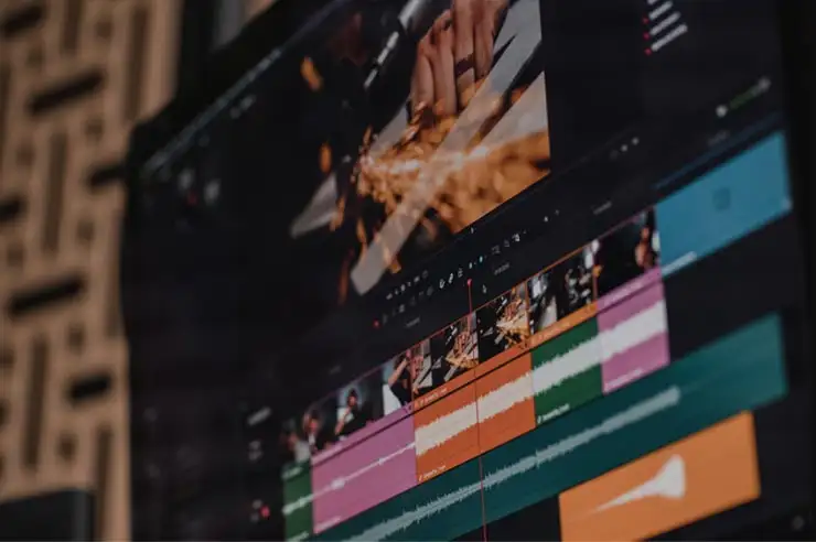 Full Time Filmmaker Davinci Resolve Editing Workflow [TUTORiAL] preview